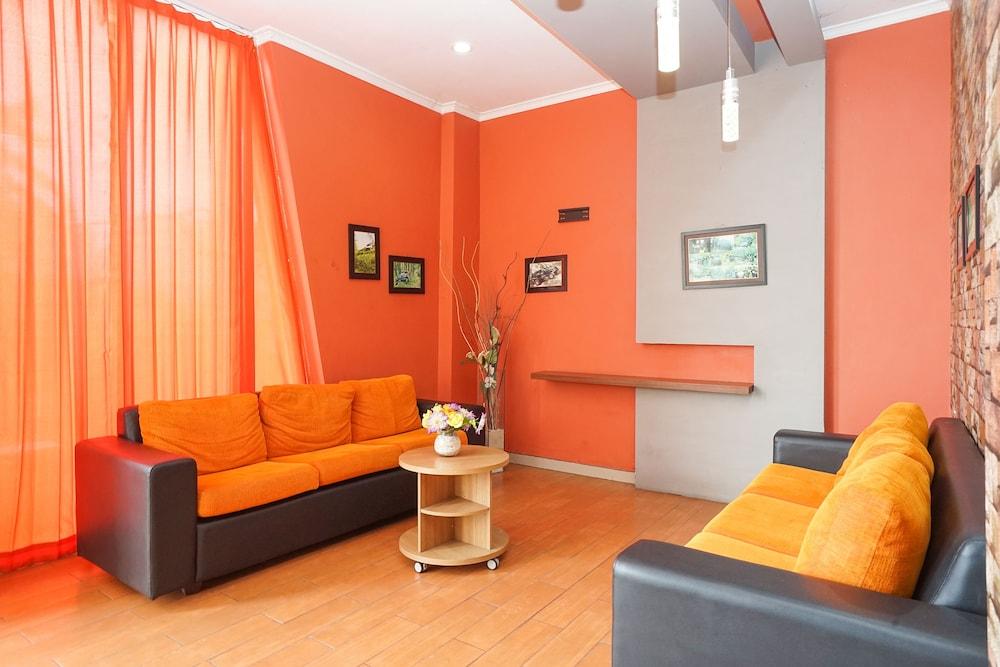 Oyo 450 Semampir Residence Surabaja Exteriér fotografie