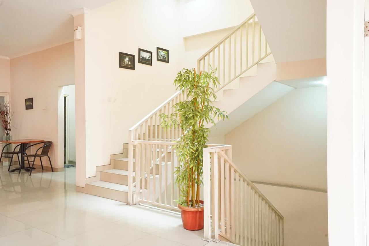 Oyo 450 Semampir Residence Surabaja Exteriér fotografie